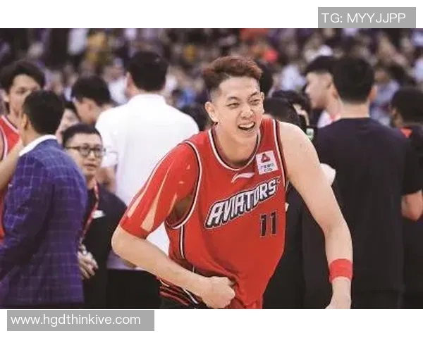 沈梓捷的篮球之路：从青涩少年到CBA明星的成长历程与奋斗故事